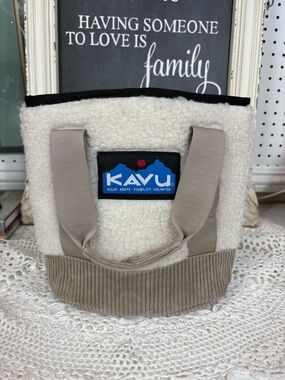 Kavu Cream Sherpa Tote with Tan Straps and Black Trim